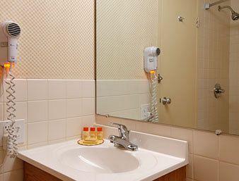 Days Inn Binghamton Front Street 部屋 写真